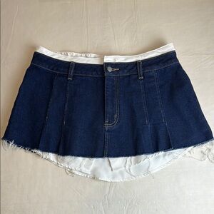 Urban Outfitters BDG Sammi Denim Micro Mini Skirt Frayed Hem Size M